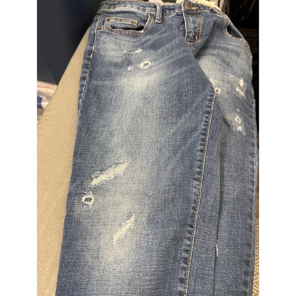 Universal Thread Distressed Straight Leg Jeans - image 6